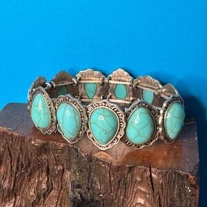 NEW Turquoise and Silver Stretch Bracelet * Costume